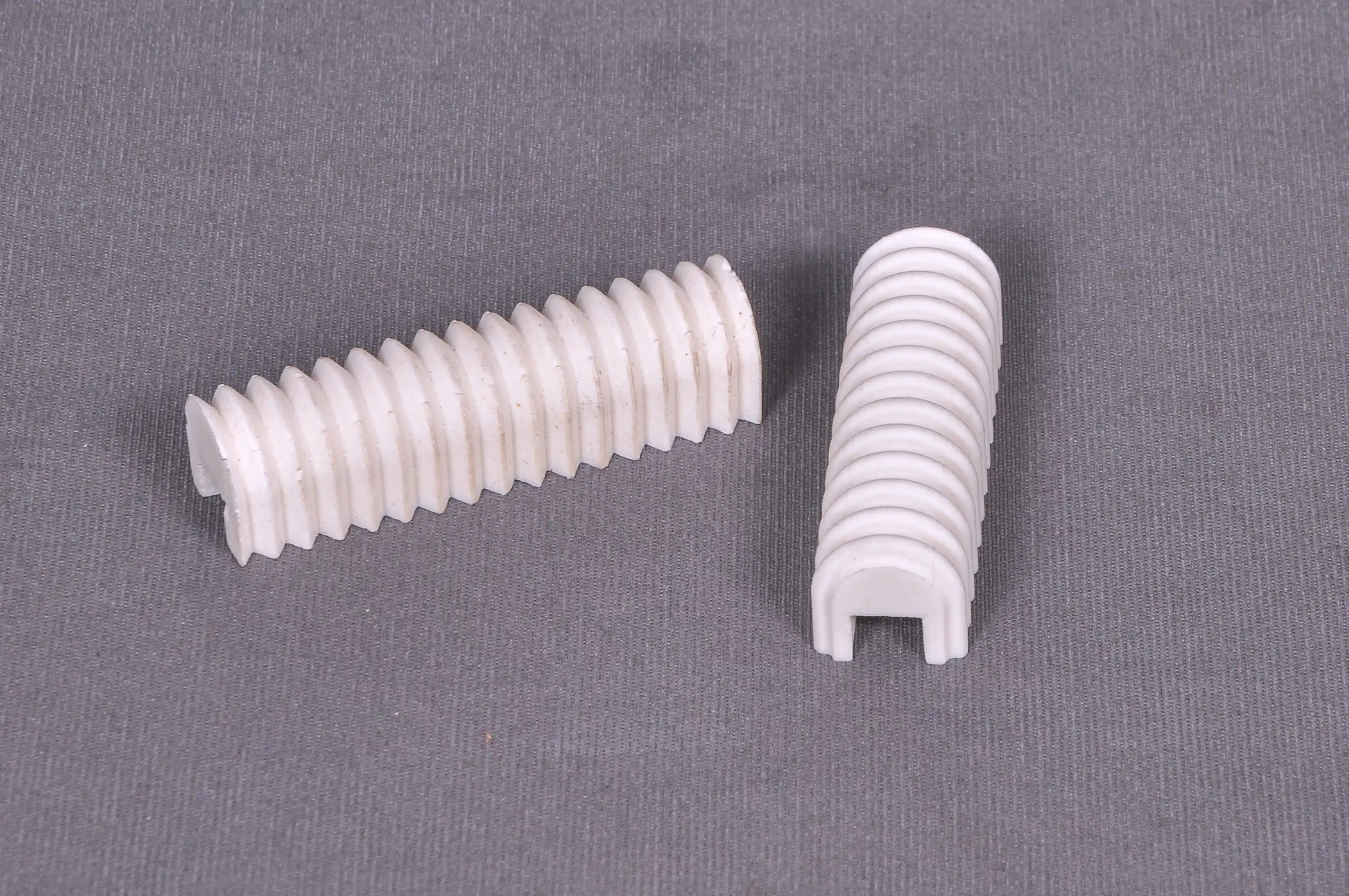 Grooved Carriers